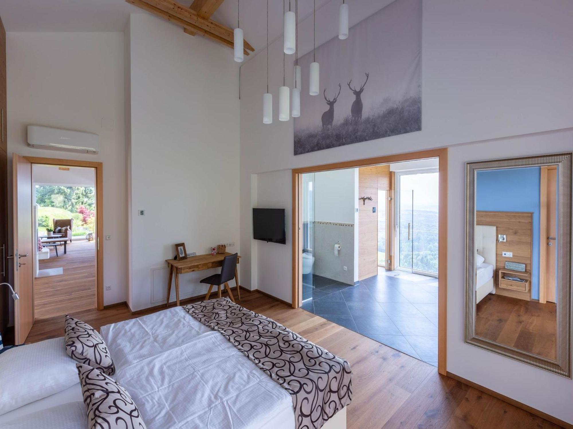 Greim15 --- Ganzes Ferienhaus Mit Fernsicht, Pool, Wellness Дойчландсберг Екстериор снимка